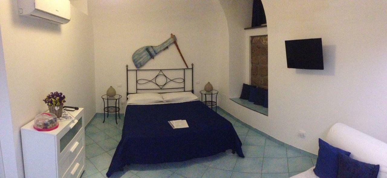 B&B La Grotta Marina Віко-Екуенсе Екстер'єр фото