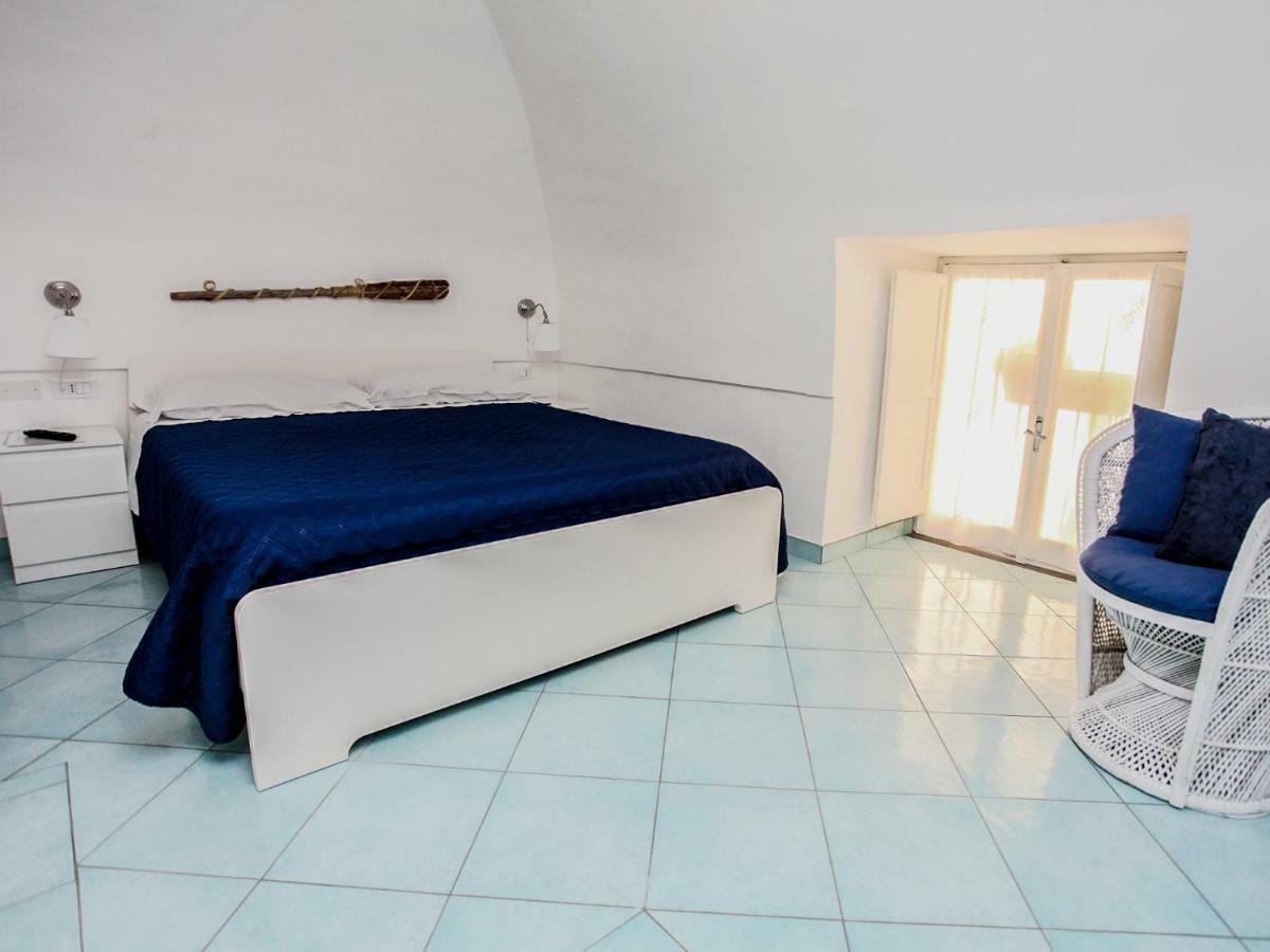 B&B La Grotta Marina Віко-Екуенсе Екстер'єр фото